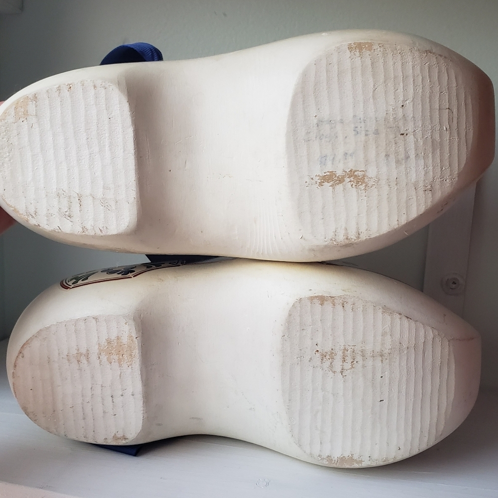 Vintage 1980's Dutch Wooden Clogs, size 34 - Picture 3 of 13